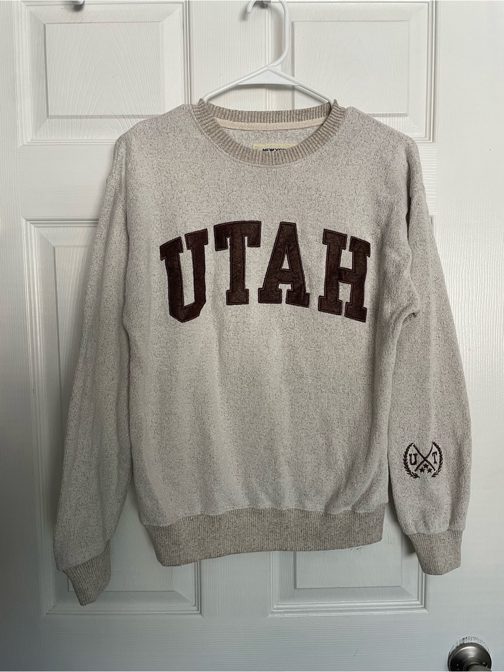 New York Popular Utah size S Crewneck Sweater in Tan with Brown Lettering